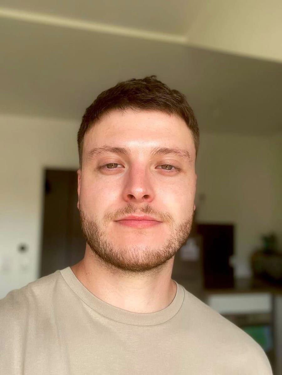 Profil de Azar
